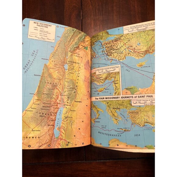 World Bible Student Text Edi King James Vers Red Letter White Imitation Leather - Picture 13 of 16